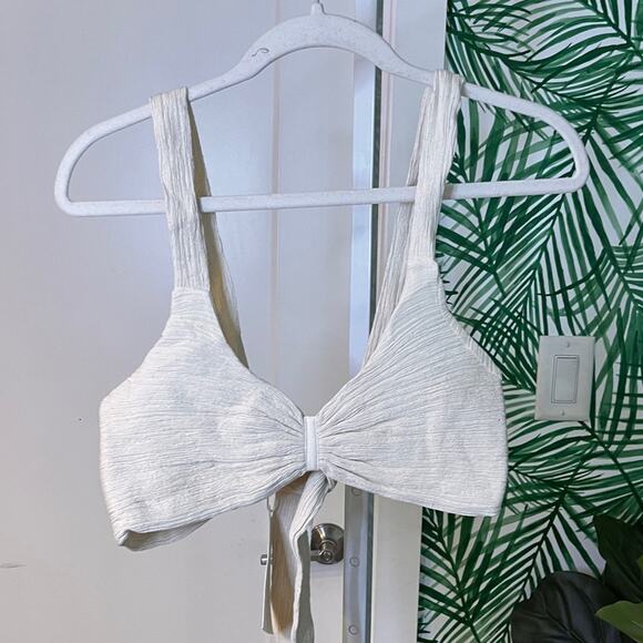 Savannah Morrow the Calla Top in Cream - Picture 5 of 5